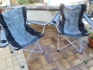 2 Campingstühle, faltbar