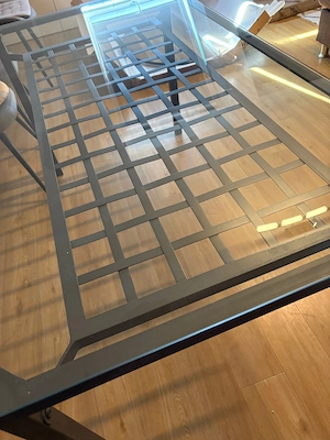 Esstisch Stahlfüße Glasplatte