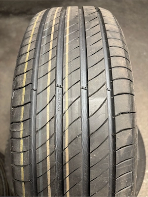 205 60 16 92H Michelin Primacy 