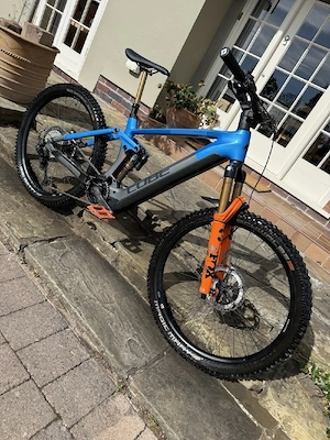 Cube Stereo Hybrid 160 HPC Action Team 750 2023 Medium 500 Miles