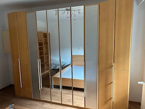 Großer Holz-Kleiderschrank 5-türig Buche Natur Teilmassiv   viel Stauraum