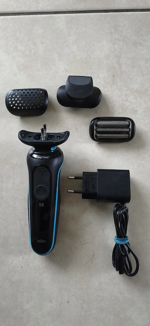 Braun Series 5 Wet & Dry Rasierer - Schwarz Blau mit Scherkopf und Bodygroomer