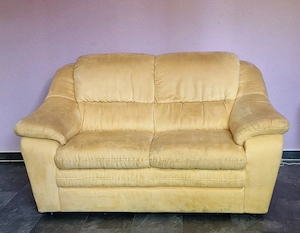 Sofa Couch 2 Sitzer top Zustand sonnengelb zu verschenken 