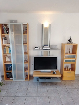 Wohnwand massiv Holz mit Glas-TV-säule von Brinkmann
