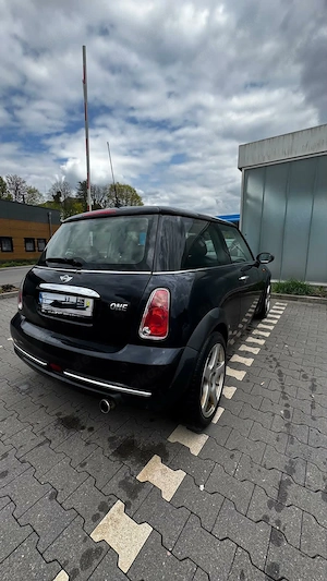 MINI Cooper One Bild 5