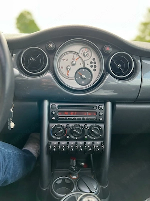 MINI Cooper One Bild 6