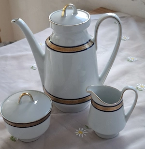 Kaffeekanne, Zuckerdose,Milchkännchen,der Porzellan Manufaktur Händle-Bavaria