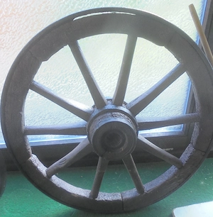 Wagenrad alt EICHE Durchmesser 74 cm