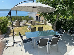 Ferienwohnung EG mit Terrasse Kroatien Strand 80m