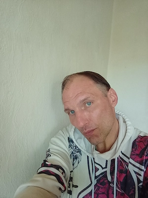 Ich42suche hier nach dir ohne finanzielle Unterstützungen für gemeinsamen genussvollen Sex bei mir