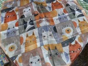 Seidentuch ,- Katzen Motiv - zu verkaufen. Bild 3