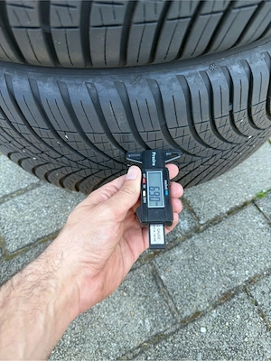4x Goodyear Vector 4Seasons Allwetterreifen 245 40 R18 97W   ca. 4,7 6,9 mm Profil