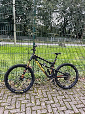 Top Enduro-Bike: Santa Cruz Nomad C (Carbon)   XL   27,5
