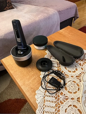 Philips Prestige mit Reinigungstation wie Neu