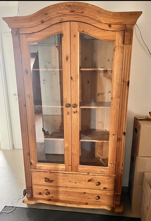 Vitrine Massivholz