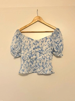 Your Style Sommerbluse S, blau-weiß floral, Puffärmel, Herz-Ausschnitt, Crop Top