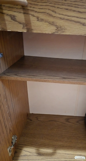 TV-Tisch und Kommode  Bild 4