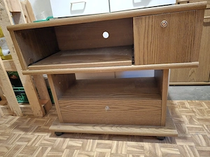 TV-Tisch und Kommode  Bild 5
