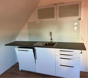 Moderne 2-teilige Einbauküche Weiß Hochglanz   neuwertig Bild 2