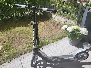 Hudora Tretroller schwarz