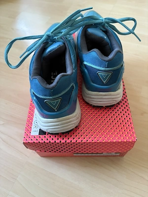 Hochwertiger Venice Damen Sportschuh Gr. 39 Bild 4