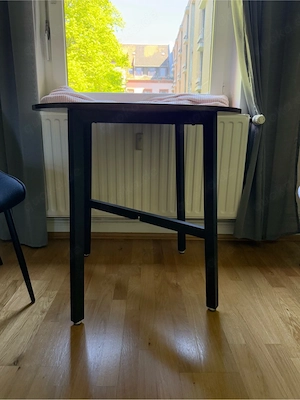 Küchenesstisch