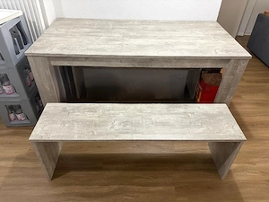 Essecke Tisch Bänke Bild 3
