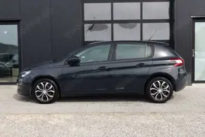 Peugeot 308 Bild 2