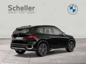 BMW X1 sDrive18i  xLine LED Navi AHK Bild 2