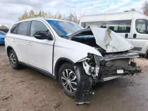 Mitsubishi Outlander ClearTec Instyle 4WD 2.2 Automatik