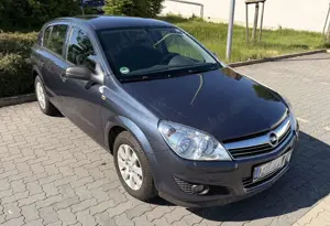 Opel Astra Astra H 5-Türer 1.6 "Selection 110 Jahre" 115PS *KLIMA*SITZHEIZUNG*ALLWETTER*ALU*CD/MP3*B