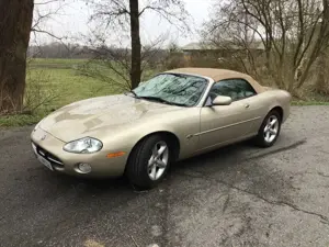 Jaguar XK8