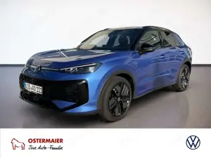 Volkswagen T-Roc R-LINE 1.5eTSI 150PS DSG IQ.LIGHT.HuD.NAVI.19 ALU.
