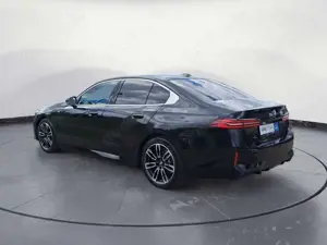 BMW 520 d xDrive M-Sportpaket Komfortsitze 19 Zoll Na Bild 4