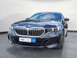 BMW 520 d xDrive M-Sportpaket Komfortsitze 19 Zoll Na Bild 2