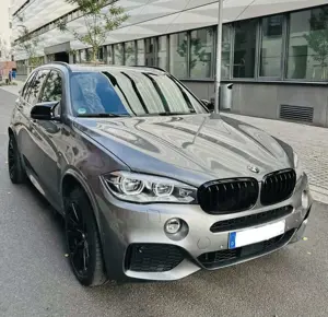 BMW X5 xDrive40d M Paket Standheizung Head UP AHK Bild 3