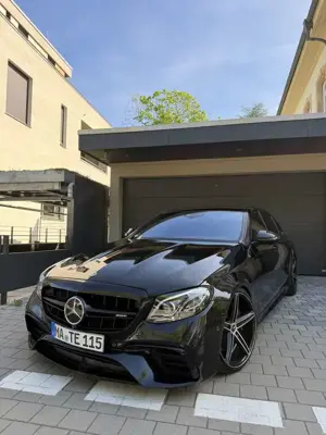 Mercedes-Benz E 350 d 9G-TRONIC AMG Line