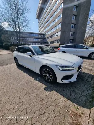 Volvo V60 B4 D Geartronic Momentum