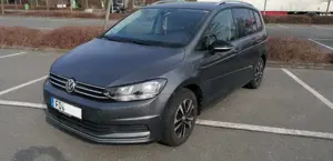 Volkswagen Touran 2.0 TDI SCR IQ-DRIVE 7-SITZE AHK PANO PDC ACC