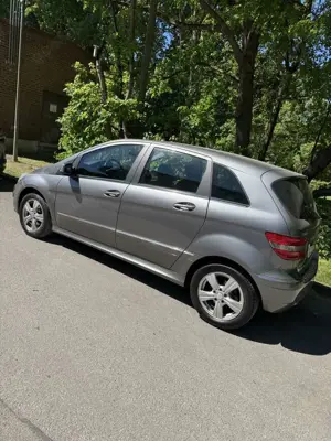 Mercedes-Benz B 180 B 180 (245.232)