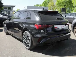 Audi A3 Sportback TFSI quattro S line Pano AHK ACC Matr... Bild 2