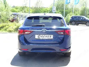 Toyota Avensis Avensis EDITIONS-S SOL/ 8fach bereift/NAVI/ UVM Bild 5