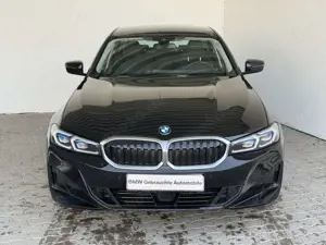 BMW 320 iA Lim. Standh.LiveCock.ACC.LED.ParkAss.Keyl.
