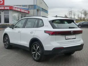 Volkswagen Tiguan 1.5 eTSI Goal LED Navi ACC 360° Totwinkel Bild 3