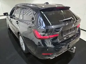BMW 318 d T Shadow Line WIDE*ADAPTIV LED*ACC*HUD*AHK Bild 4