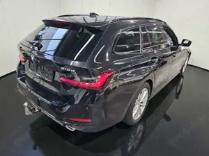 BMW 318 d T Shadow Line WIDE*ADAPTIV LED*ACC*HUD*AHK Bild 3