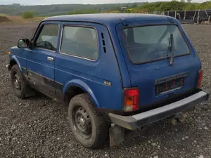 Lada Niva Niva 1.7i Only Special Bild 3