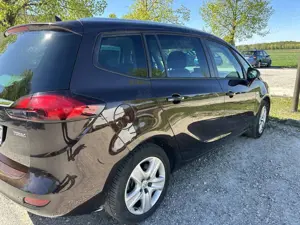 Opel Zafira Tourer 1.6 ECOTEC DIT Aut. Active Bild 3
