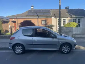 Peugeot 206 Bild 5