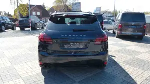 Porsche Cayenne GTS Pano BOSE 21Zoll Standhzg Bild 4